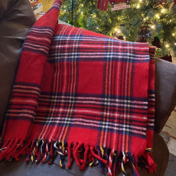 Vintage Faribo 100% Pure Virgin Wool Pure Laine red plaid Throw CHRISTMAS 🎄 - Picture 1 of 12